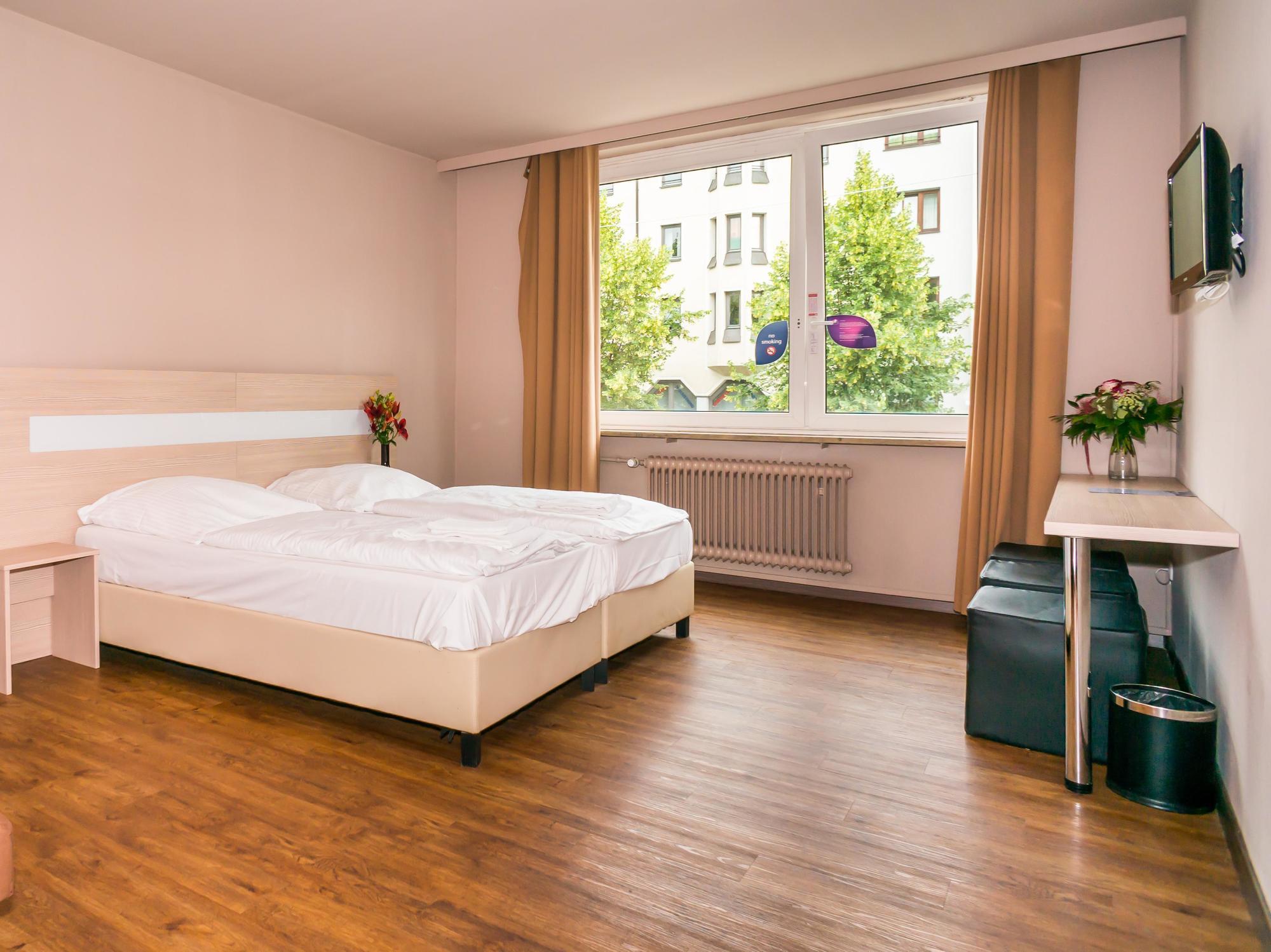 Smart Stay - Hostel Munich City Ngoại thất bức ảnh