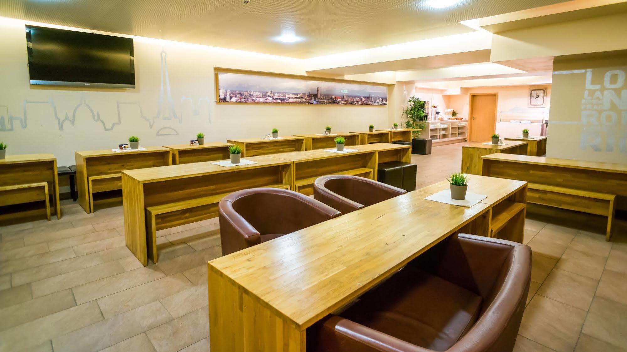 Smart Stay - Hostel Munich City Ngoại thất bức ảnh